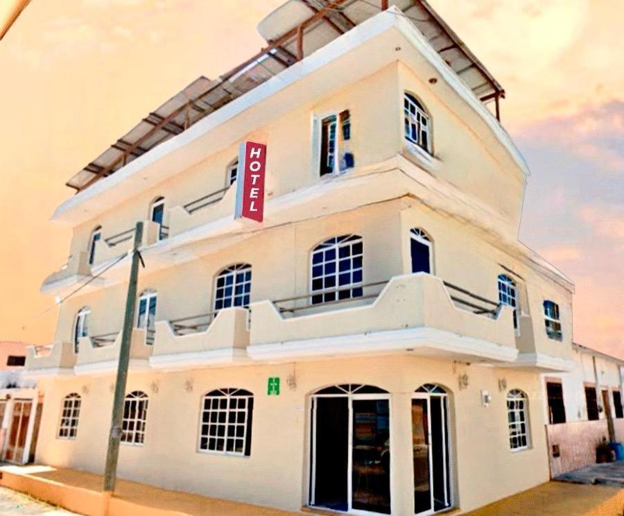 Hotel Baroni Progreso  Extérieur photo