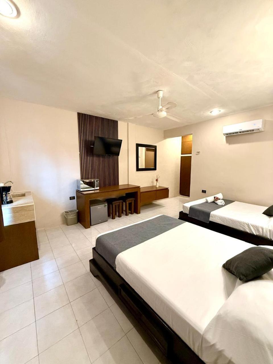 Hotel Baroni Progreso  Extérieur photo